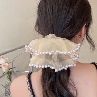 【残りわずか】 ヘアアクセサリー 白 シュシュ パール ふわふわ 上品 ベージュ