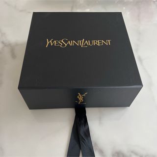 イヴサンローラン(Yves Saint Laurent)のイヴサンローラン　空箱(ショップ袋)