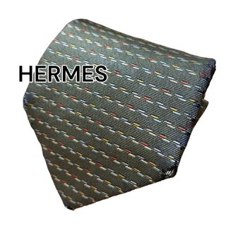 エルメス(Hermes)の【HERMES】　エルメス　カーキ系　総柄　フランス製(ネクタイ)