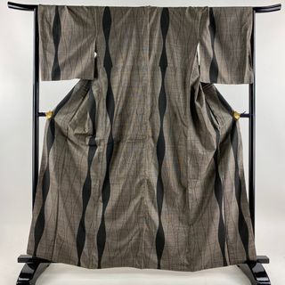 紬 身丈163cm 裄丈67.5cm 正絹 名品 【中古】(着物)