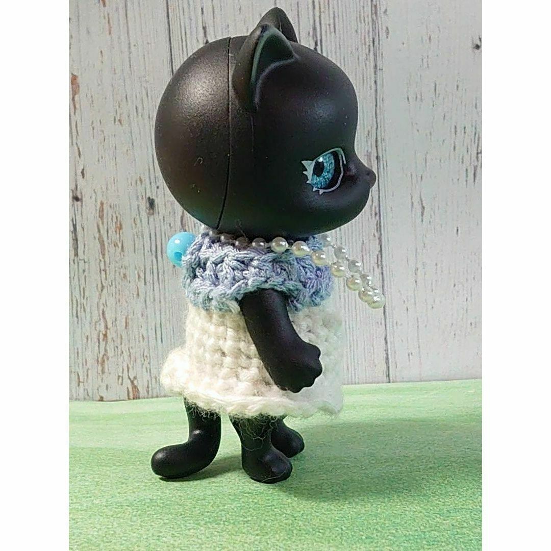 カプセルドール　猫　CAPSULE DOLL　ブラック　瞳カスタム　洋服 セット エンタメ/ホビーのフィギュア(その他)の商品写真