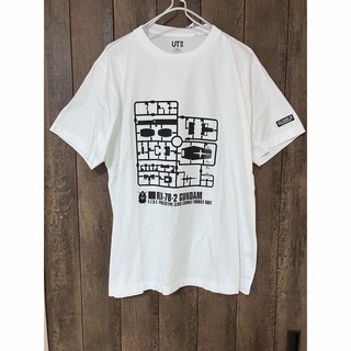 ユニクロ(UNIQLO)のユニクロ　ガンダム　Tシャツ ガンプラ40周年記念　プラモプリント　XL(Tシャツ/カットソー(半袖/袖なし))