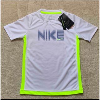 ナイキ(NIKE)のナイキ　半袖 Ｔシャツ　キッズ　130(Tシャツ/カットソー)