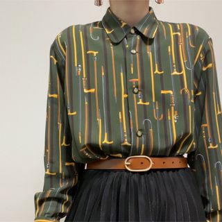 モスグリーン 杖 ステッキ レトロ 柄シャツ