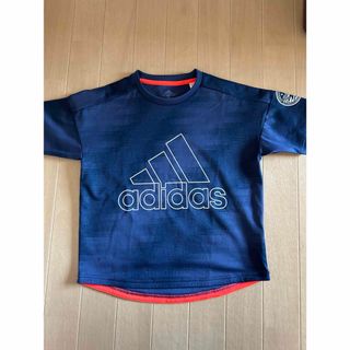 アディダス(adidas)のadidas Tシャツ　キッズ　130サイズ(Tシャツ/カットソー)