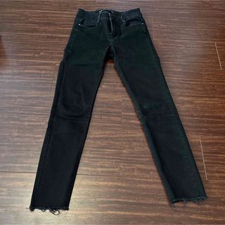 ザラ(ZARA)のZARA スキニーデニム　ブラック　32 美品(デニム/ジーンズ)