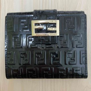 フェンディ(FENDI)のFENDI エナメル型押しミニ財布　黒　(財布)