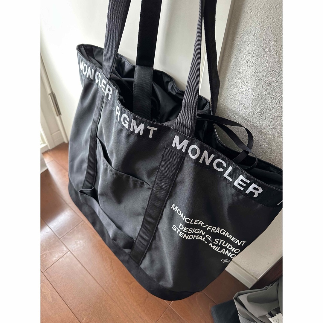MONCLER(モンクレール)のMONCLER FRAGMENT HIROSHIFUJIWARA TOTEBAG メンズのバッグ(トートバッグ)の商品写真