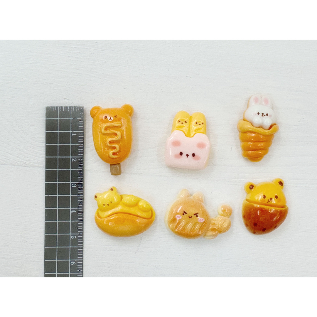 デコパーツ30個SET ハンドメイドの素材/材料(各種パーツ)の商品写真