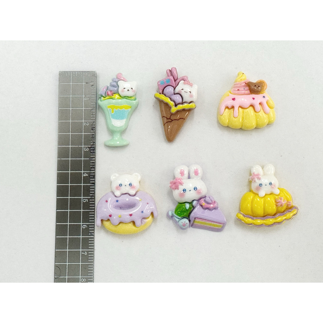 デコパーツ50個SET ハンドメイドの素材/材料(各種パーツ)の商品写真