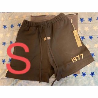 エッセンシャル(Essential)のFEAR OF GOD ESSENTIALS 1977 SHORTS(ショートパンツ)