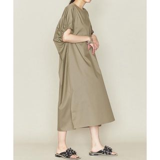 アストラット(ASTRAET)のASTRAET  クルーネックドルマンワンピース　モカ　Olive(ロングワンピース/マキシワンピース)