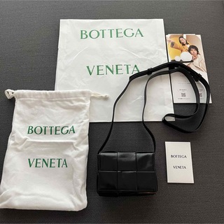 ボッテガヴェネタ(Bottega Veneta)の新品 ボッテガヴェネタ カセット バッグ 斜めがけ ミニバッグ キャンディ 黒(ショルダーバッグ)