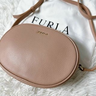 フルラ(Furla)のフルラ カラ ショルダーバック ピンクベージュ 金ロゴ ポシェット レザー(ショルダーバッグ)