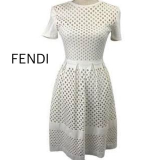 FENDI(ひざ丈ワンピース ・ ホワイト/白色系)のフリマアイテム一覧 FENDI(ひざ丈ワンピース ・ ホワイト/白色系)のフリマアイテム一覧