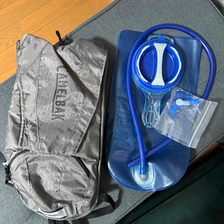 キャメルバック　CAMELBAK 2.5L 中古　ハイドレーション　グレー(その他)