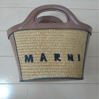 マルニ(Marni)のマルニ　マイクロ　バッグ　紐付き(かごバッグ/ストローバッグ)