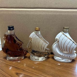 ラーセンシップ ブランデーミニボトル3本セットの通販 by あん ラーセンシップ ブランデーミニボトル3本セットの通販 by あん