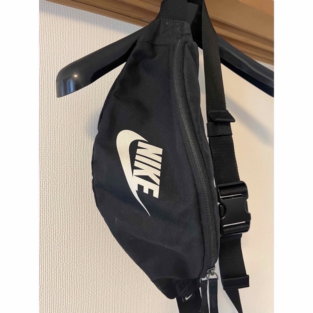 NIKE(ナイキ)の［匿名配送］NIKE ナイキ BA5750 ボディバッグ レディースのバッグ(ボディバッグ/ウエストポーチ)の商品写真