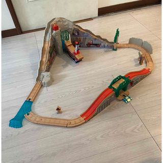 トーマス(THOMAS)のトーマス 木製 探せ! 謎の海賊船と失われた宝物セット(電車のおもちゃ/車)