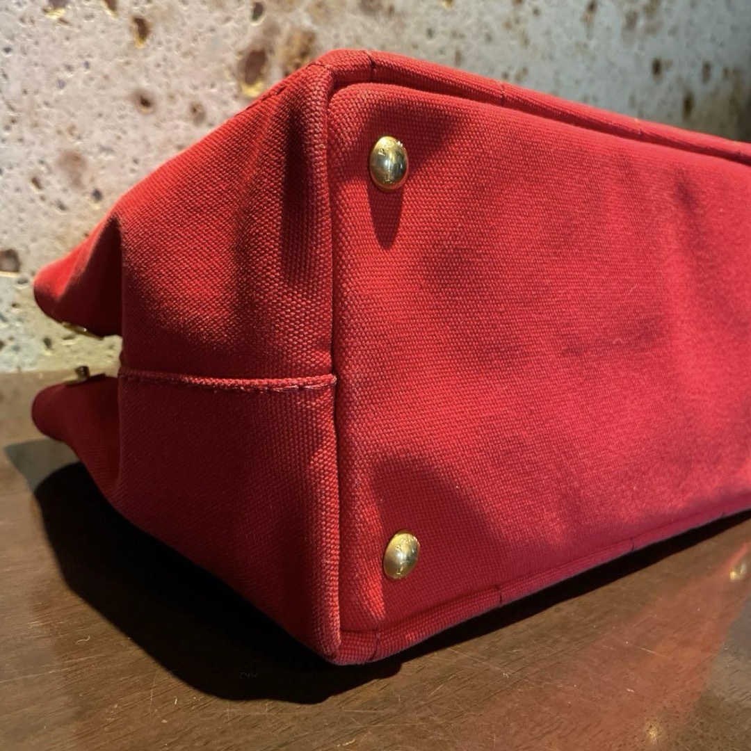 PRADA(プラダ)のプラダ　カナパ  S  赤　ROSSO レディースのバッグ(ハンドバッグ)の商品写真