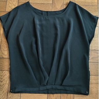 ロペピクニック(Rope' Picnic)のロペピクニック　Ｌサイズ　黒シャツ　ブラウス　バックボタン　黒　タック(シャツ/ブラウス(半袖/袖なし))