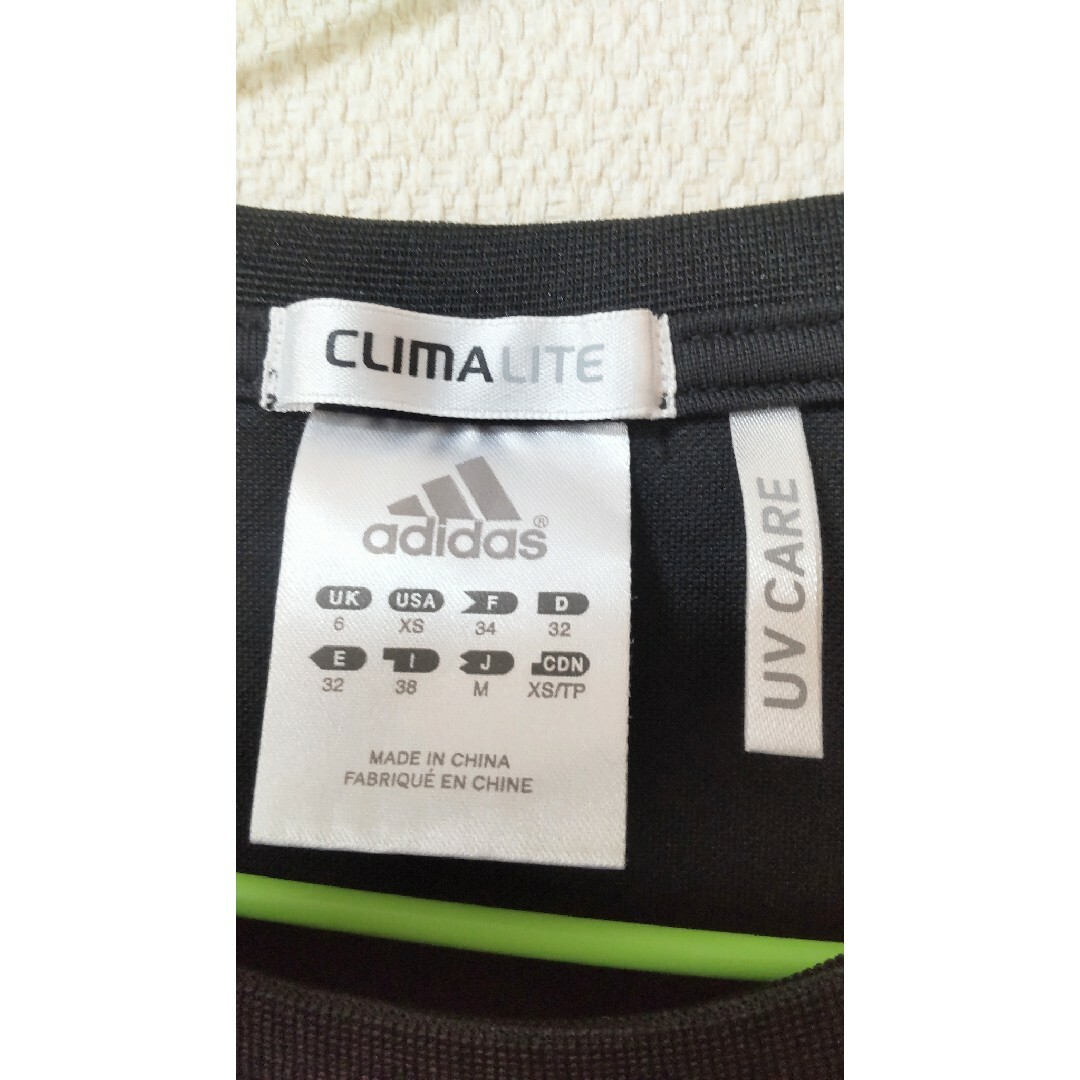 adidas(アディダス)のadidas  アディダス  ロンＴ  Ｍsize  ポリエステル１００％ レディースのトップス(Tシャツ(長袖/七分))の商品写真