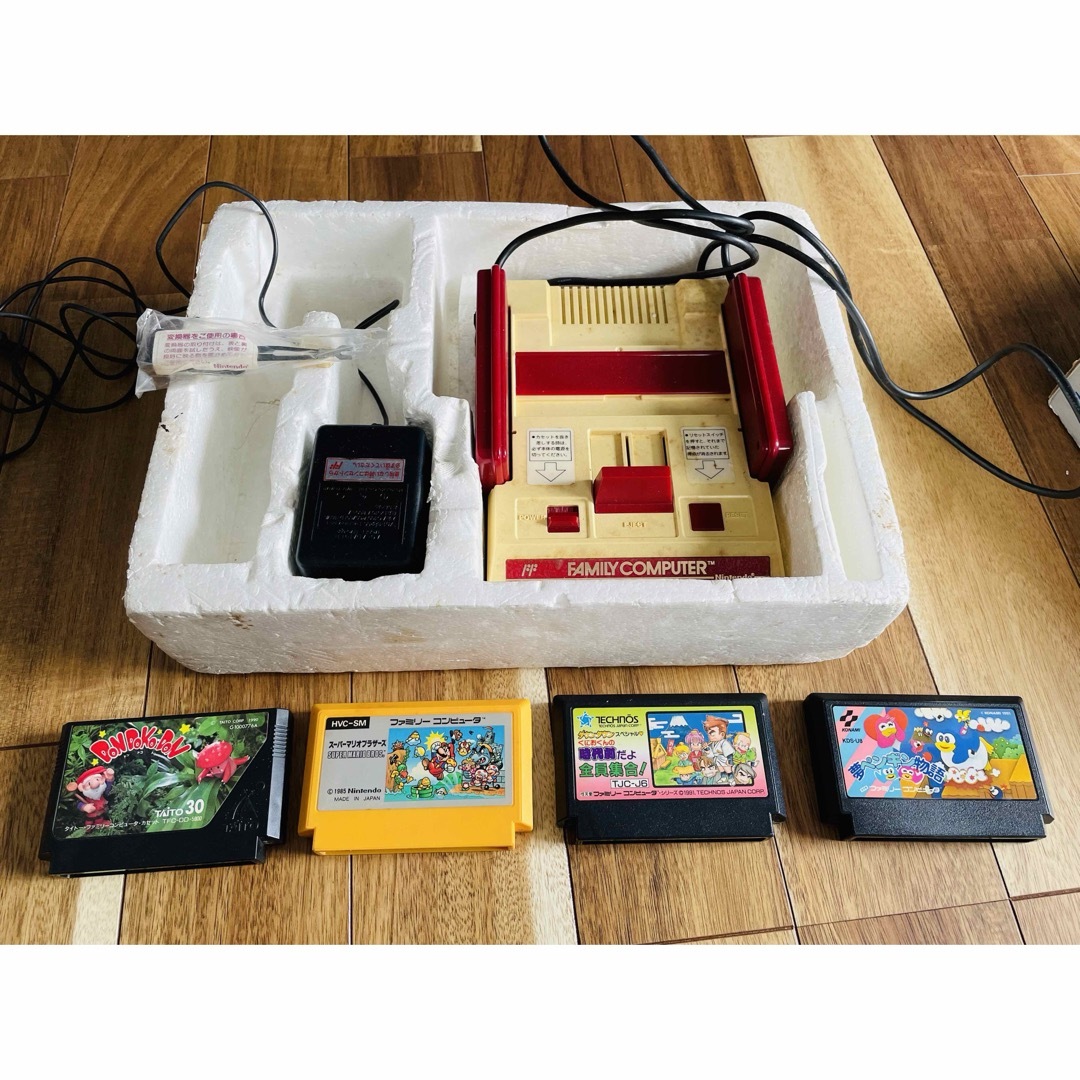 お得セット 任天堂 - ソフトつき(スーパーマリオ他 HVC-001 ファミコン本体 本体