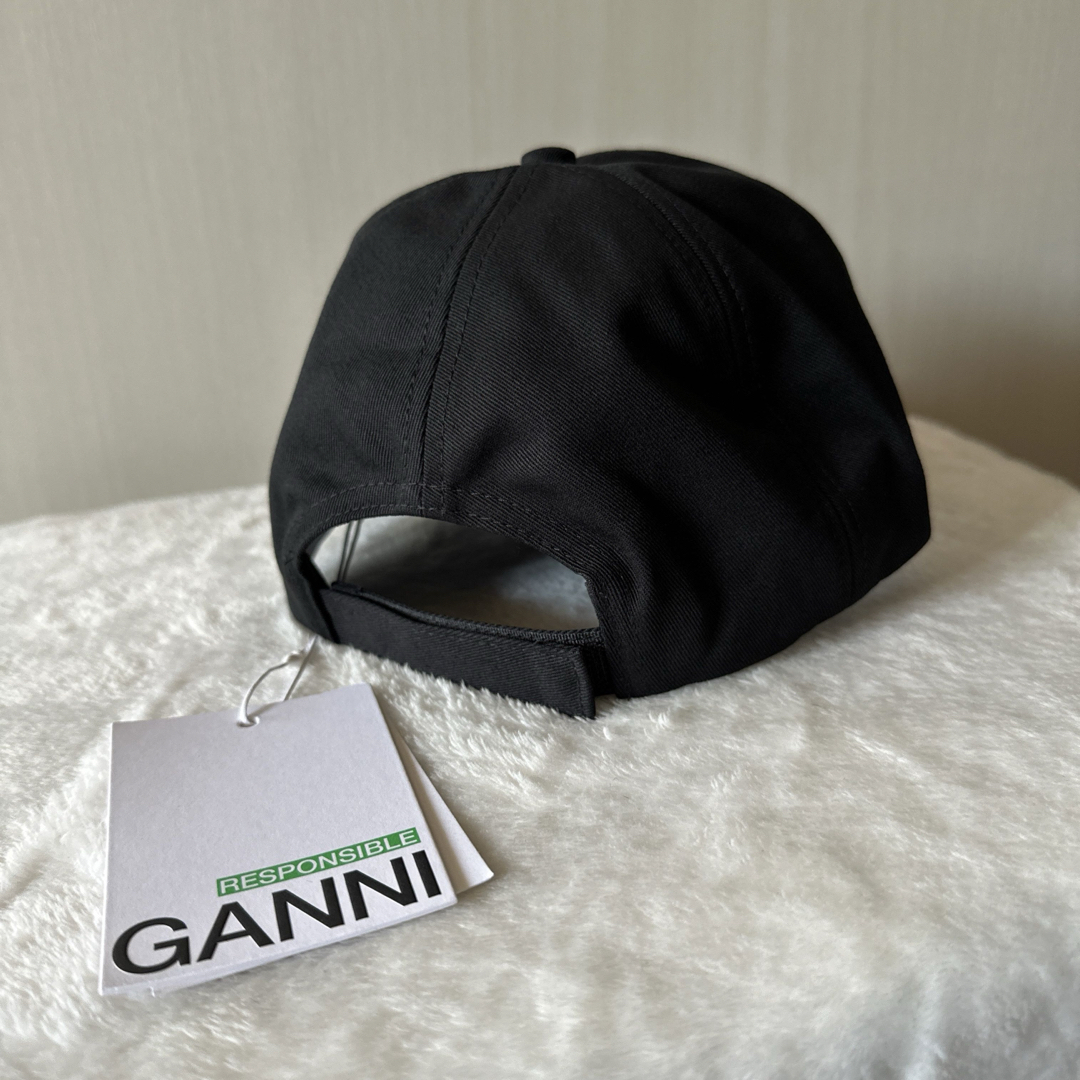GANNI ガニー キャップ ロゴ ブラック 新品 GANNI ガニー キャップ ロゴ ブラック 新品