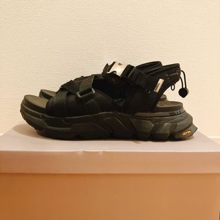 HARE Vibramクロスバックルサンダル