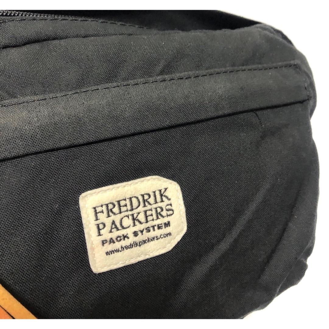 FREDRIK PACKERS(フレドリックパッカーズ)のフレドリックパッカーズ ショルダーバッグ 2405064 ブラック  メンズのバッグ(ボディーバッグ)の商品写真