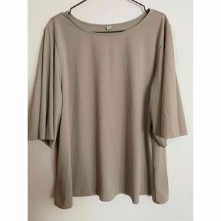 大きいサイズ　ユニクロ　ブラウス　3XL ベージュ(シャツ/ブラウス(半袖/袖なし))