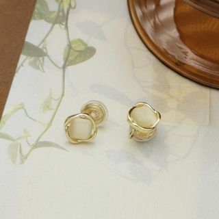 【可愛い】オシャレ　イヤリング　アクセサリー　ゴールド　レディース(イヤリング)