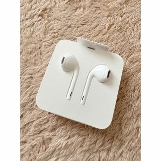 アイフォーン(iPhone)のEarPods  Lightningコネクタ iPhone イヤホン(ヘッドフォン/イヤフォン)