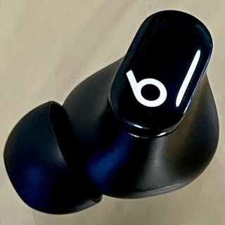 ビーツバイドクタードレ(Beats by Dr Dre)の国内正規品★美品★Beats Studio Buds ブラック左耳のみ／B266(ヘッドフォン/イヤフォン)