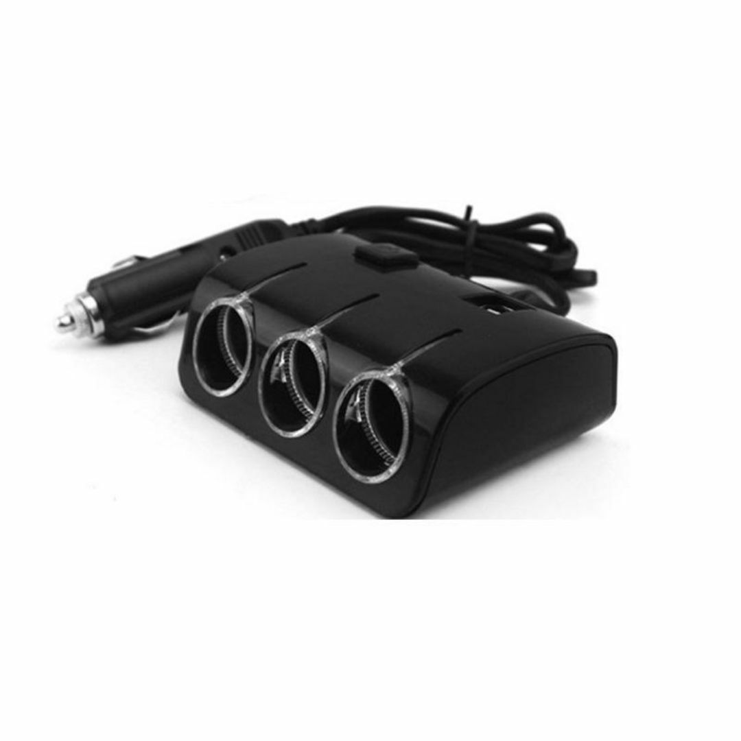 人気 シガーソケット ブラック 3連 2USB USB 分配器 増設 車 スマホ 自動車/バイクの自動車(車内アクセサリ)の商品写真
