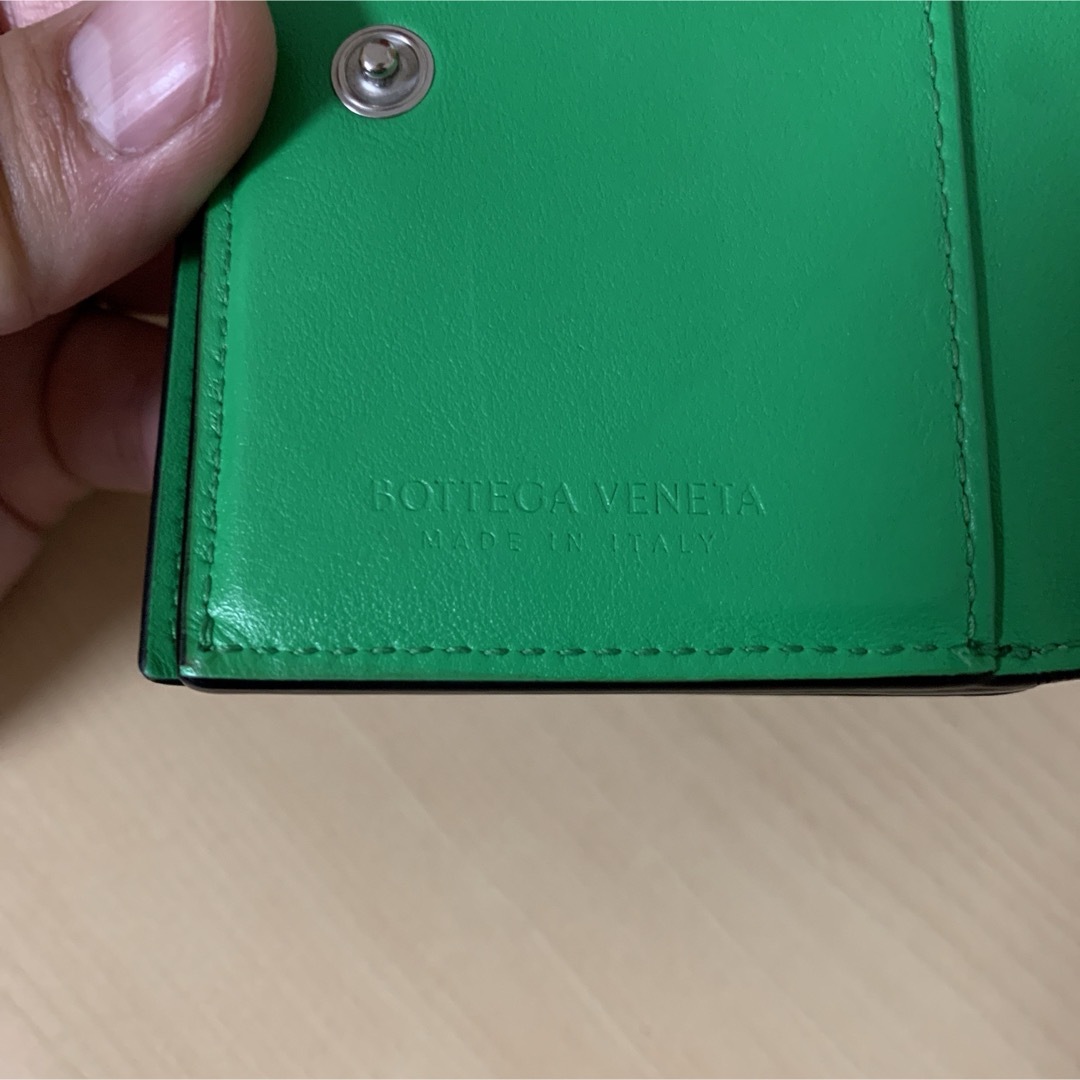 Bottega Veneta(ボッテガヴェネタ)のボッテガ ヴェネタ 三つ折り 財布 グリーン メンズのファッション小物(折り財布)の商品写真