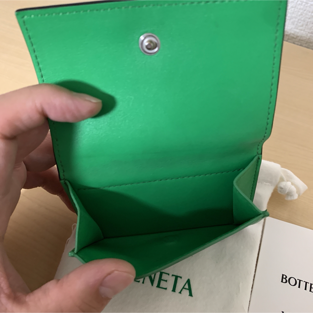 Bottega Veneta(ボッテガヴェネタ)のボッテガ ヴェネタ 三つ折り 財布 グリーン メンズのファッション小物(折り財布)の商品写真