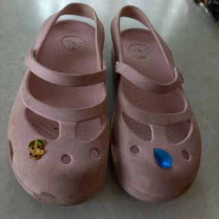 クロックス(crocs)の最終セール！クロックスサンダル　J１(サンダル)