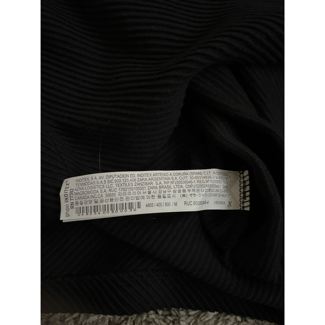 ZARA(ザラ)の完売商品　ZARA ザラ　リップル　ロンT 長袖　カットソー　新品　ブラック　M レディースのトップス(カットソー(長袖/七分))の商品写真