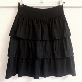 ユニクロ(UNIQLO)のユニクロ ３段 フリルスカート d(ひざ丈スカート)