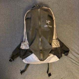 アークテリクス(ARC'TERYX)の希少 限定品！”BEAMS ARCTERCHS コラボ ARRO 16 (バッグパック/リュック)