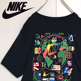 【バックプリント】ナイキ　ワッペンロゴ入りTシャツ　ブラック　M  A1103(Tシャツ/カットソー(半袖/袖なし))