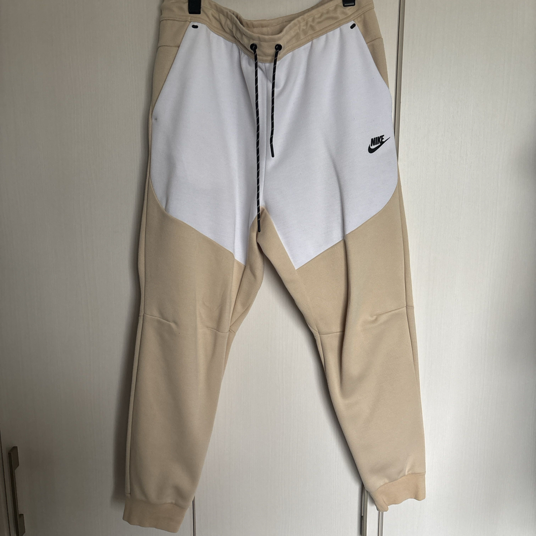 NIKE - NIKE 海外限定激レア TECH FLEECE テックフリース 限定色 NIKE - NIKE 海外限定激レア TECH FLEECE テックフリース 限定色