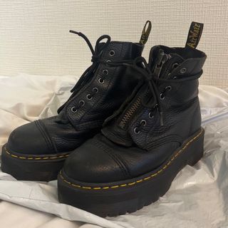 Dr.Martens(厚底 ・ ブーツ)のフリマアイテム一覧 Dr.Martens(厚底 ・ ブーツ)のフリマアイテム一覧