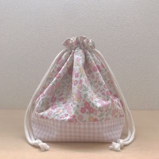 花柄♡お弁当袋♡入園入学♡女の子♡お弁当入れ♡(外出用品)