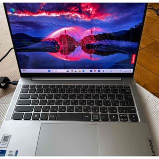 レノボ(Lenovo)のLenovo IdeaPad Slim 5i Gen 8 - OLED(ノートPC)