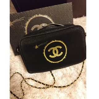 CHANEL - シャネル ショルダーバッグ US限定 化粧品のノベルティ ポーチ