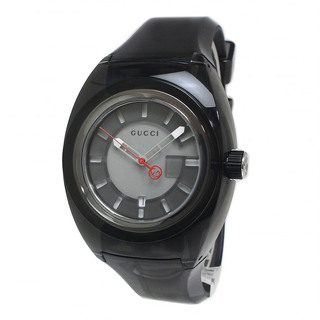 グッチ(Gucci)のグッチ シンク Sync XXL クォーツ 腕時計 ラバー ブラック グレー 黒 137.1 YA137111 箱付 GUCCI（未使用　展示品）(腕時計(アナログ))