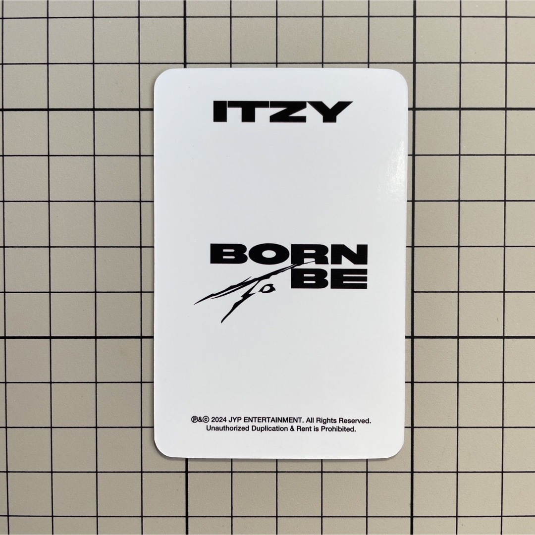 ITZY born to be soundwave 特典 チェリョン トレカ エンタメ/ホビーのトレーディングカード(その他)の商品写真